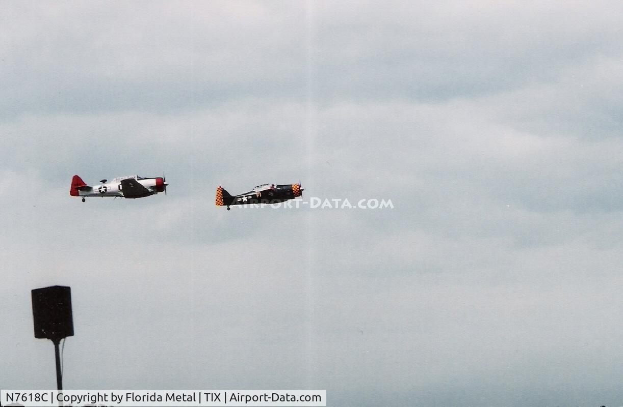 N7618C, 1949 North American AT-6G Texan C/N 168-529 (49-3405), AT-6 Formation