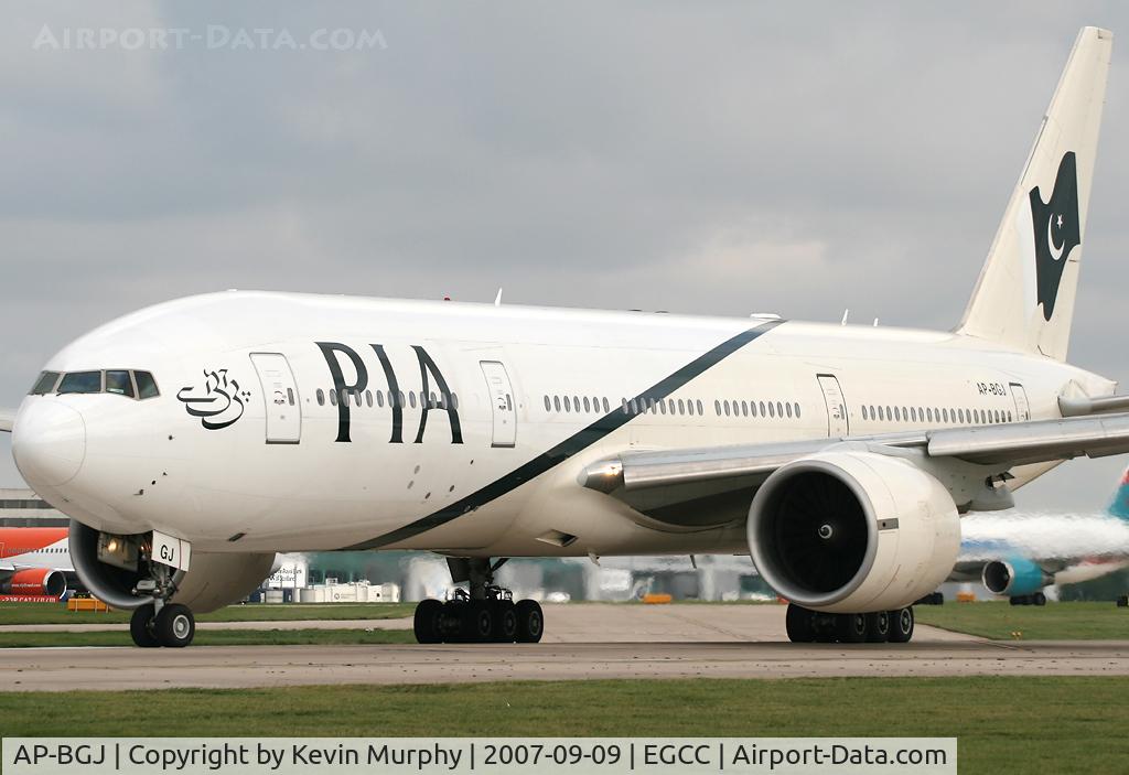 AP-BGJ, 2003 Boeing 777-240/ER C/N 33775, PIA 777