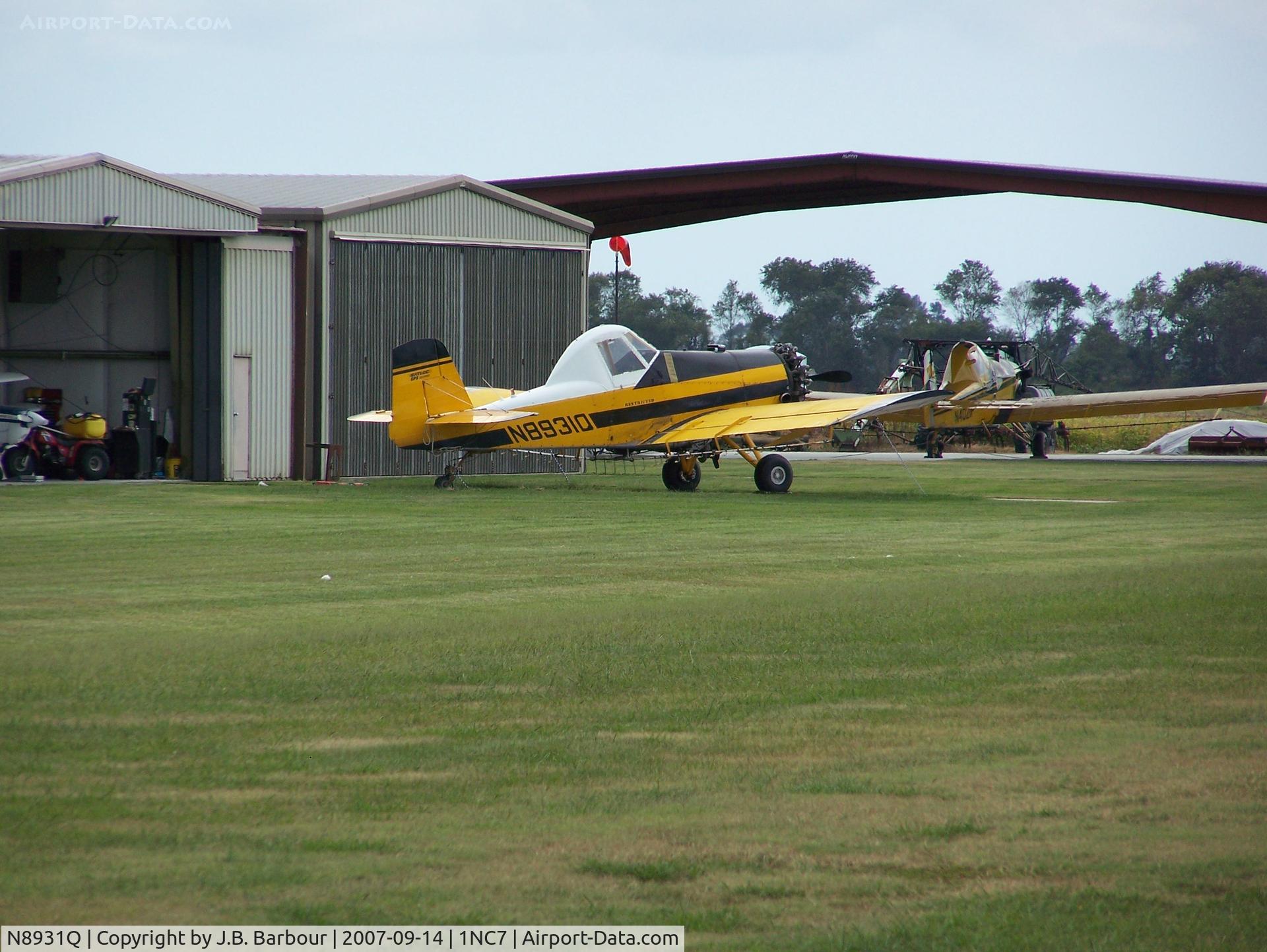 N8931Q, 1971 Aero Commander S2R C/N 1601R, I forgotten how big these aircrafts are.  Nice location.