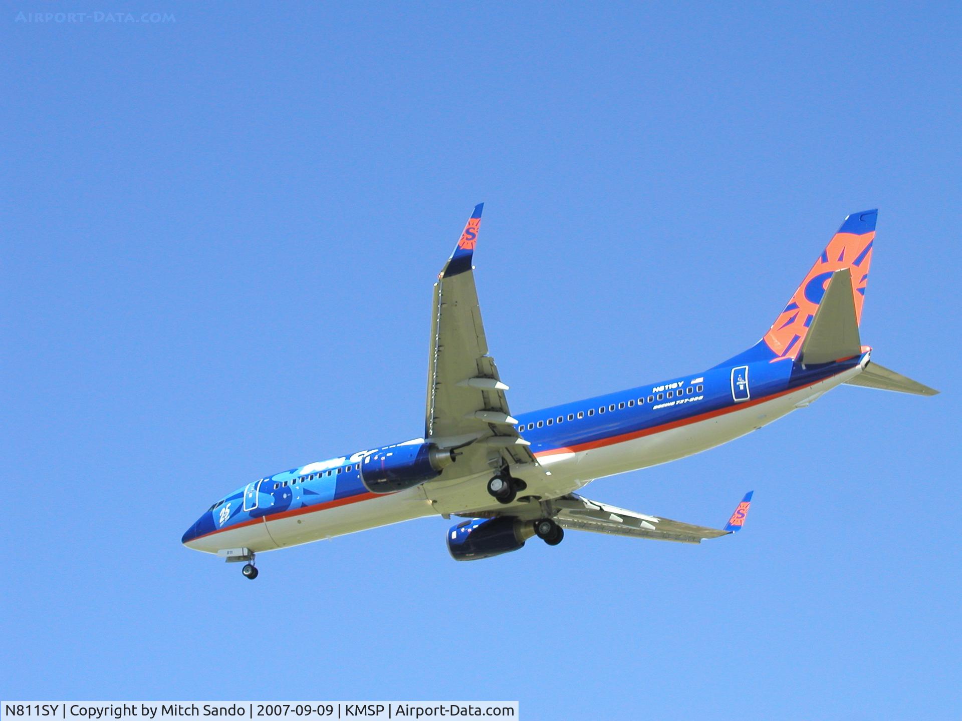 N811SY, 2007 Boeing 737-8BK C/N 29660, SCX284 landing Runway 35 from Seattle-Tacoma, WA (SEA).