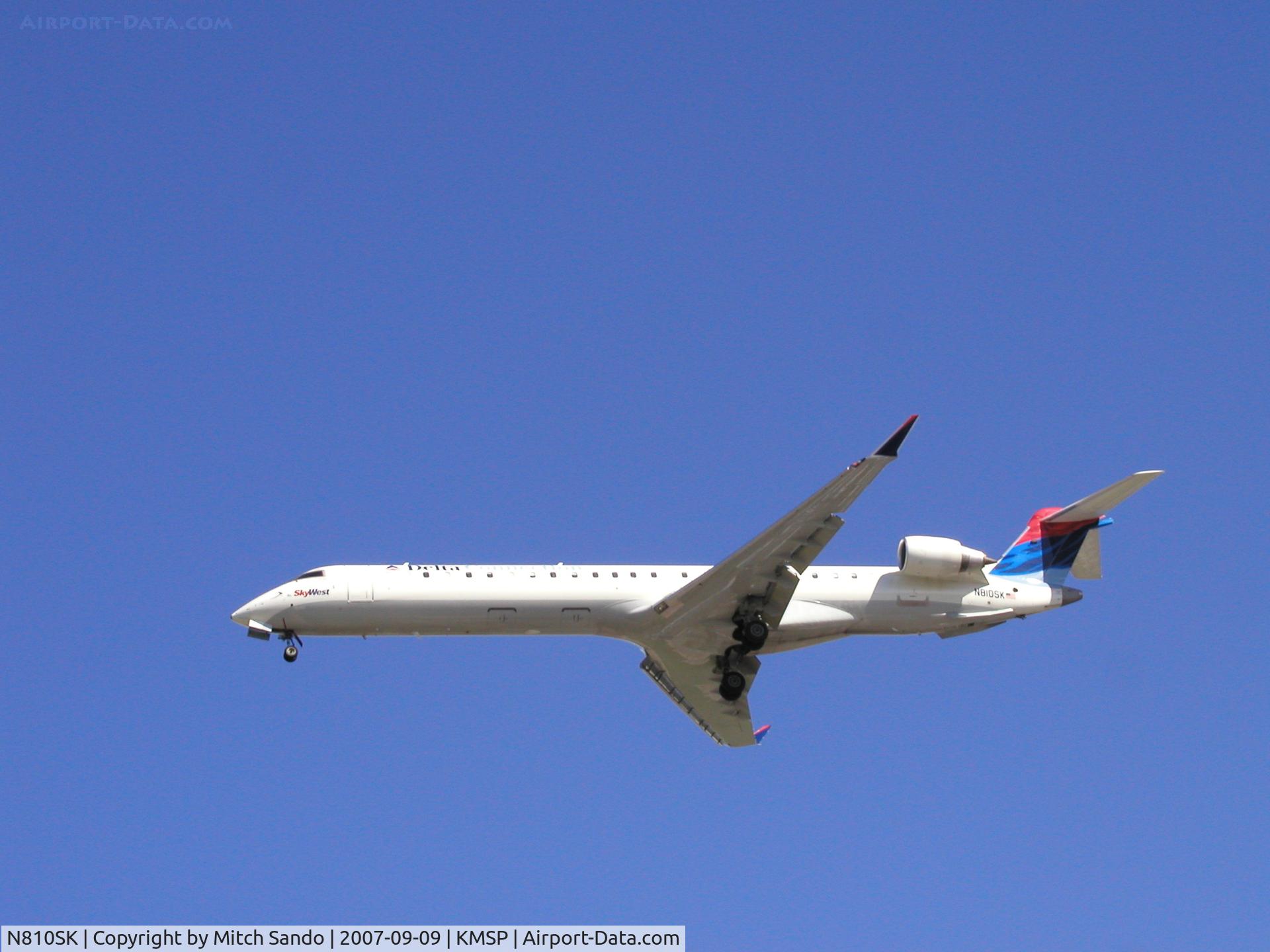 N810SK, 2006 Bombardier CRJ-900ER (CL-600-2D24) C/N 15093, SKW3952 landing Runway 35 from Atlanta (ATL).