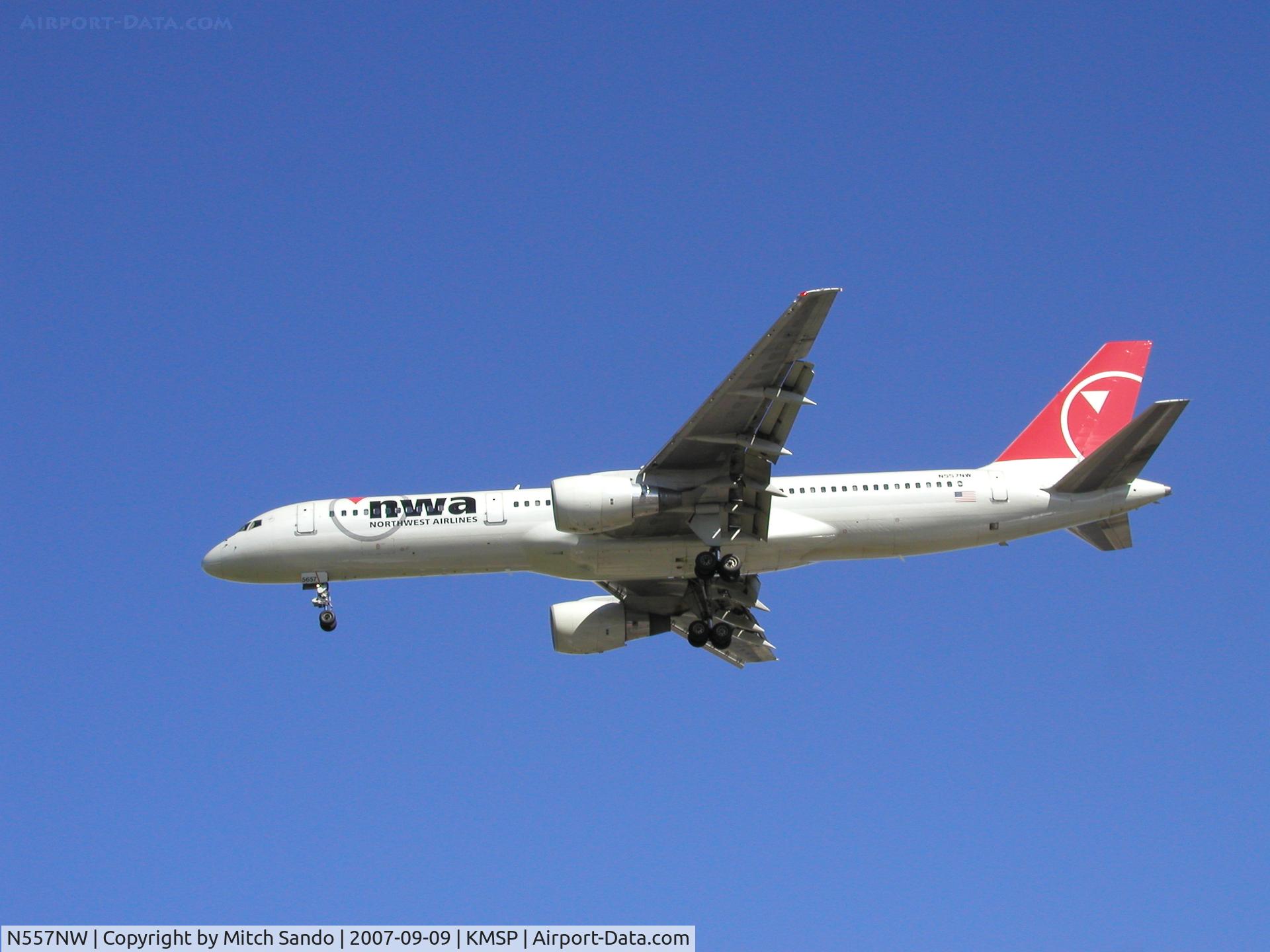 N557NW, 2002 Boeing 757-251 C/N 33393, NWA587 landing Runway 35 from Orlando (MCO).