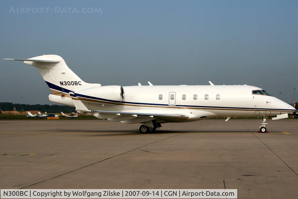 N300BC, 2005 Bombardier Challenger 300 (BD-100-1A10) C/N 20067, visitor