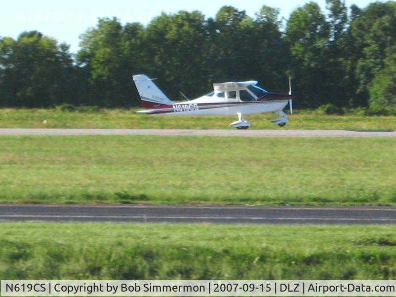 N619CS, 2006 Tecnam P-2004 Bravo C/N 049, Departing 28 at Delaware, OH