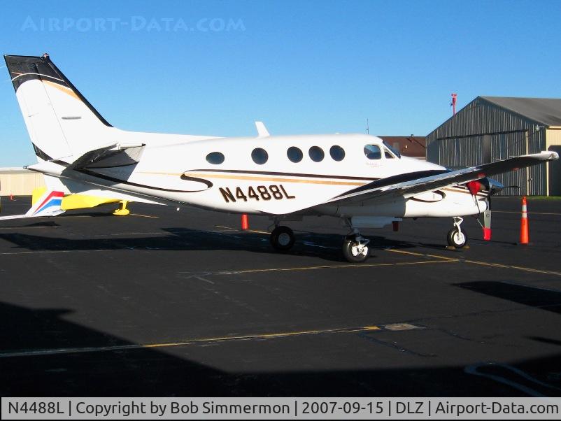 N4488L, 1995 Beech C90A King Air C/N LJ-1423, On the ramp at Delaware, OH