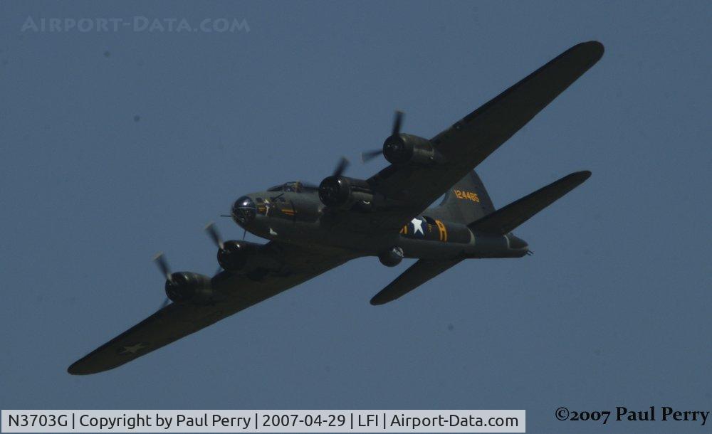 N3703G, 1945 Boeing B-17G Flying Fortress C/N 44-83546-A, Inbound, what a sight!