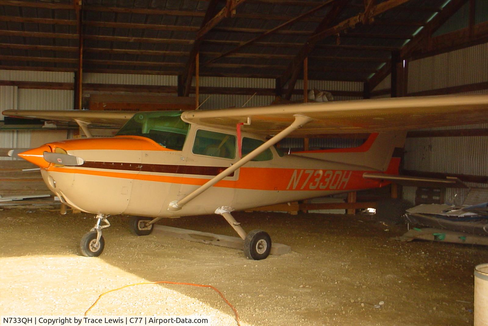 N733QH, 1976 Cessna 172N C/N 17268462, C77 rental