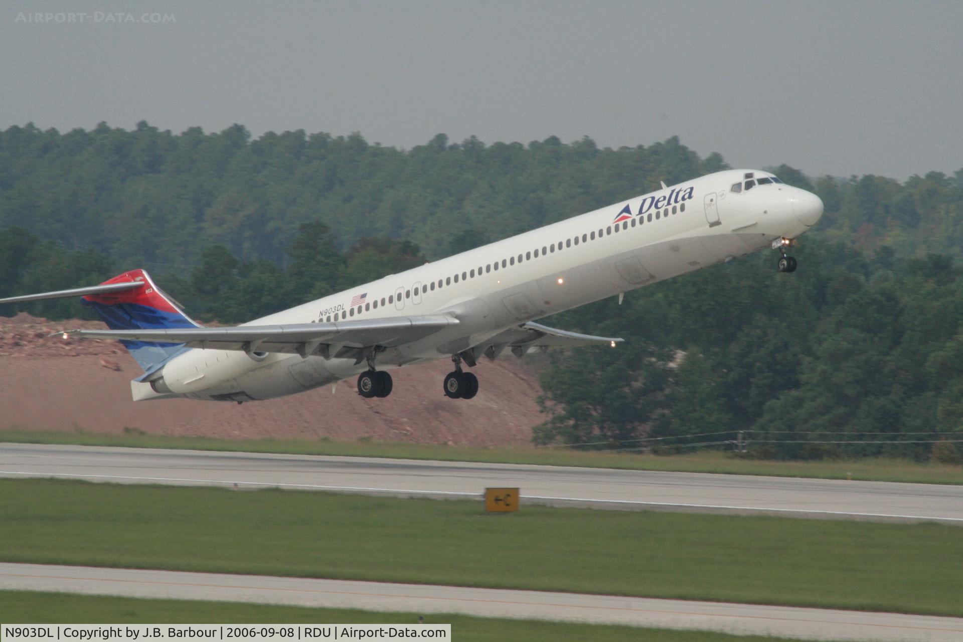 N903DL, 1987 McDonnell Douglas MD-88 C/N 49534, Departures