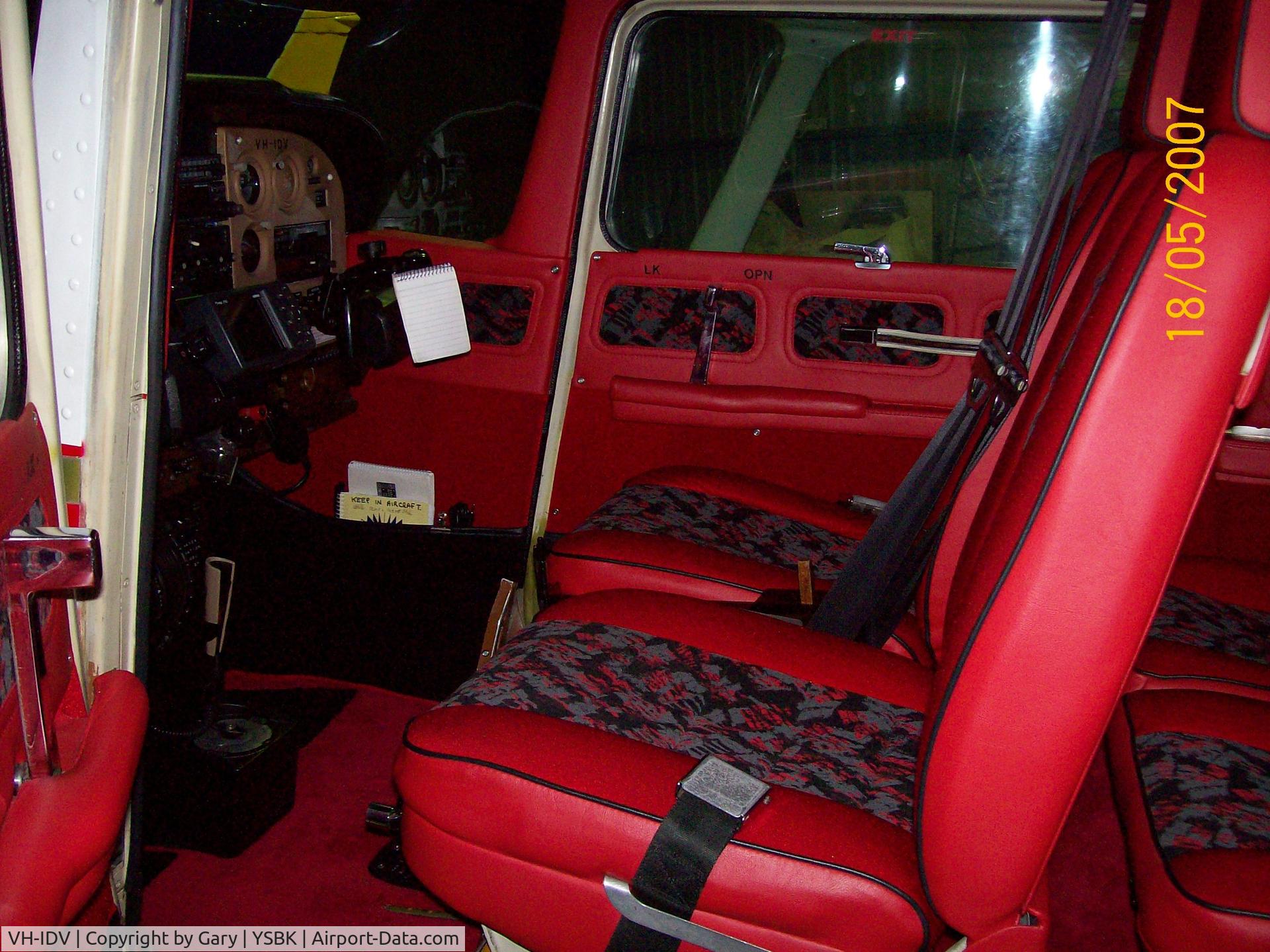 VH-IDV, 1980 Cessna 172RG Cutlass RG C/N 172RG0162, interior