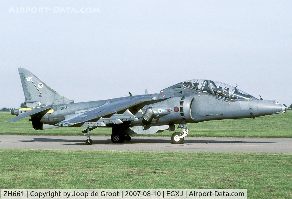 ZH661, 1995 British Aerospace Harrier T.10 C/N TX009, Seen at the Cottesmore taxiway.