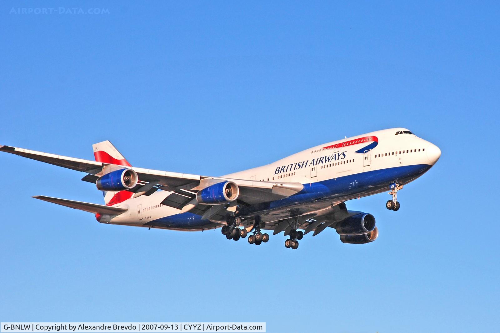 G-BNLW, 1992 Boeing 747-436 C/N 25432, British Airlines 747 landing at YYZ Toronto