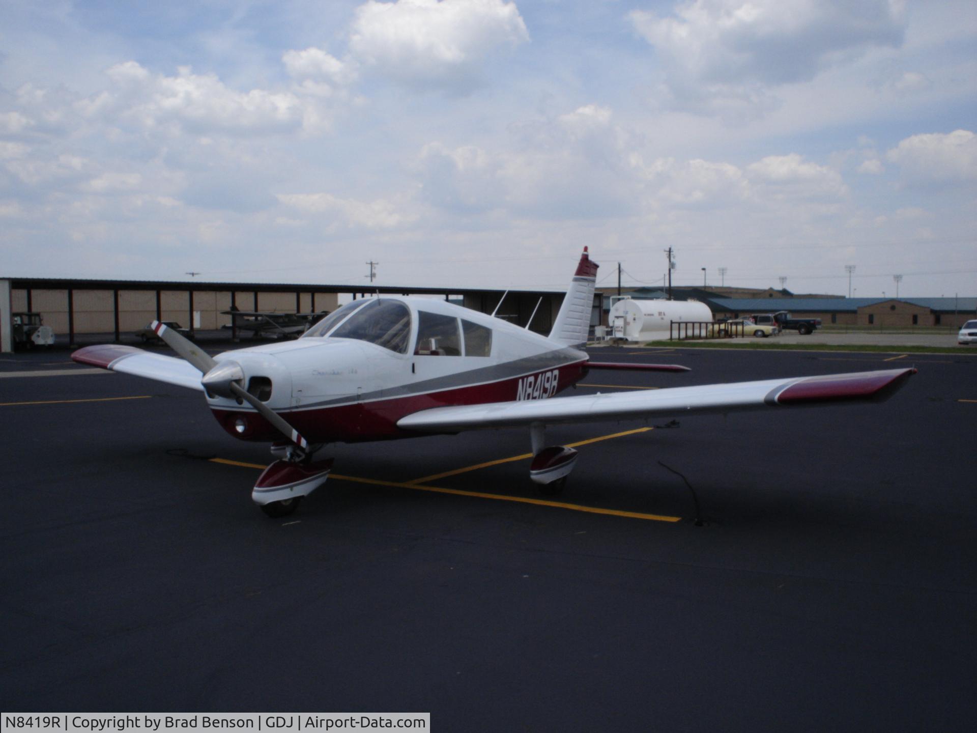 N8419R, 1966 Piper PA-28-140 Cherokee C/N 28-22296, Photo Taken 2006