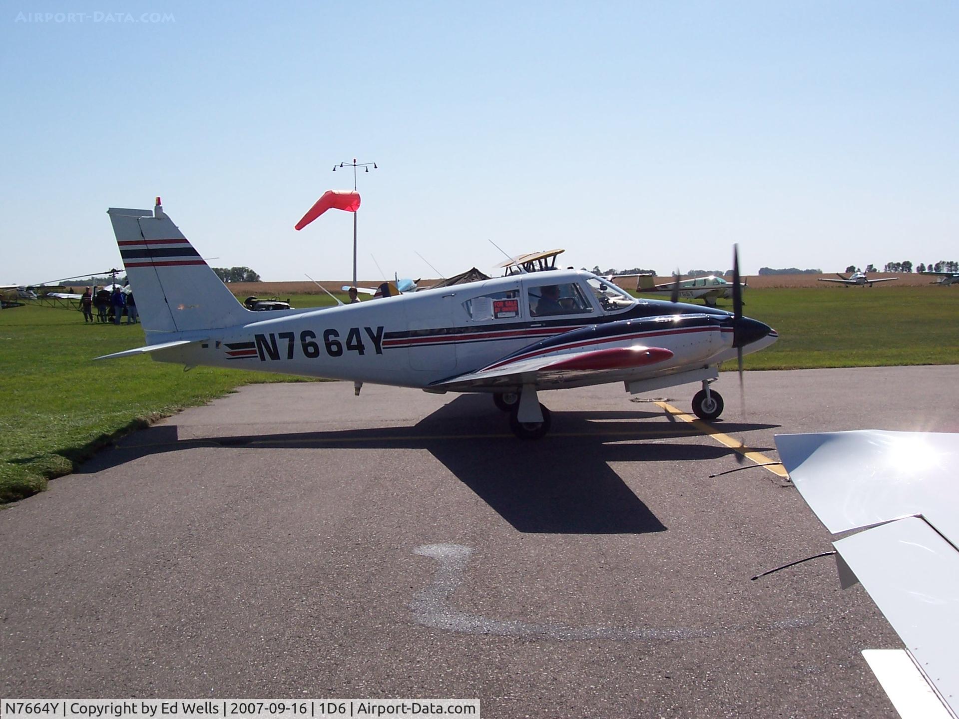 N7664Y, 1965 Piper PA-30 Twin Comanche C/N 30-742, Hector MN Flight Breakfast