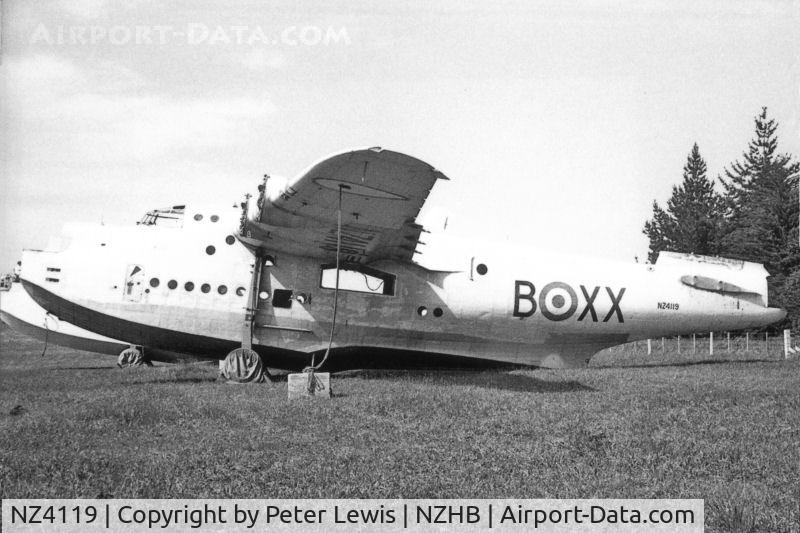 NZ4119, 1944 Short S.25 Sunderland V C/N ex PP143, on scrapheap Oct62, sold for scrap by Jan65