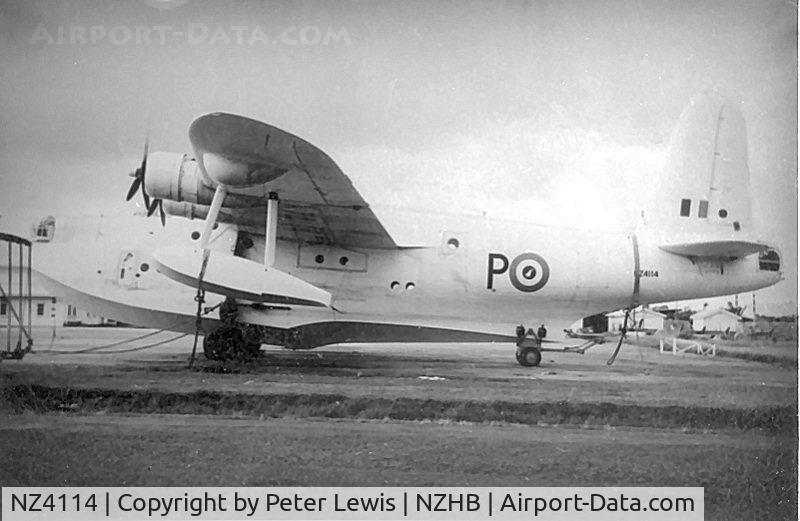 NZ4114, 1945 Short S.25 Sunderland V C/N ex SZ561, RNZAF 5sdn 'P'