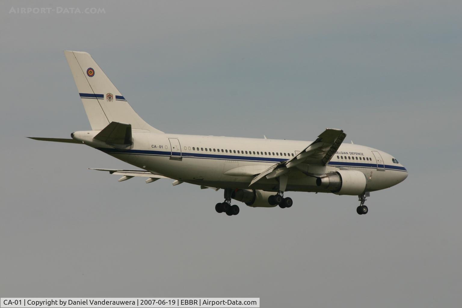 CA-01, 1985 Airbus A310-222 C/N 372, descending to rwy 02