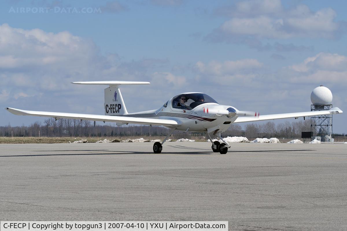 C-FECP, 2002 Diamond DA-20C-1 Eclipse C/N C0175, Taxiing onto Ramp 3.