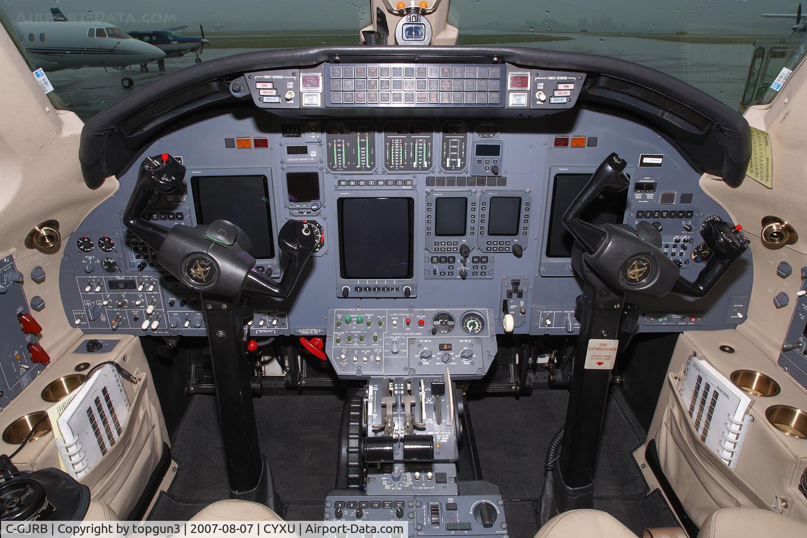 C-GJRB, 1999 Cessna 560 XL Citation Excel C/N 560-5026, Cockpit view