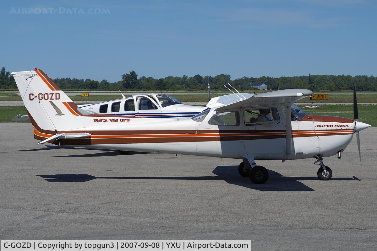 C-GOZD, 1983 Cessna 172P C/N 17276021, Taxiing across Ramp III for departure.
