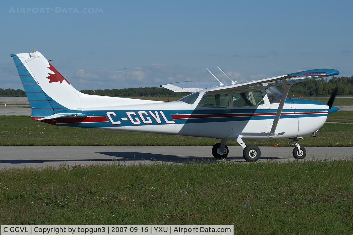 C-GGVL, 1975 Cessna 172M C/N 17266187, Taxiing on alpha for departure.