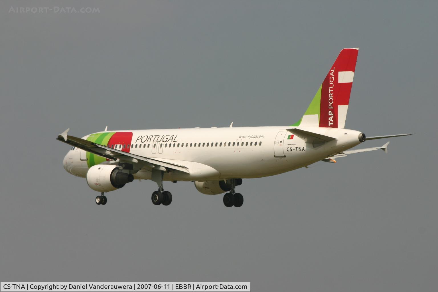CS-TNA, 1991 Airbus A320-211 C/N 185, 