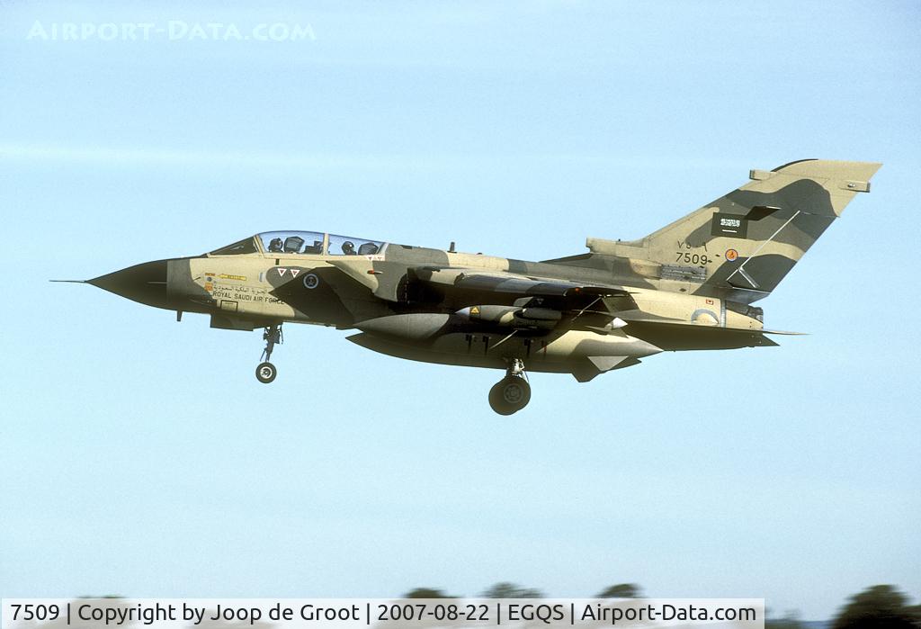 7509, Panavia Tornado IDS C/N 951/CS046/3492, Arrival of the Tornado detachment to Lossiemouth in the late afternoon sun.