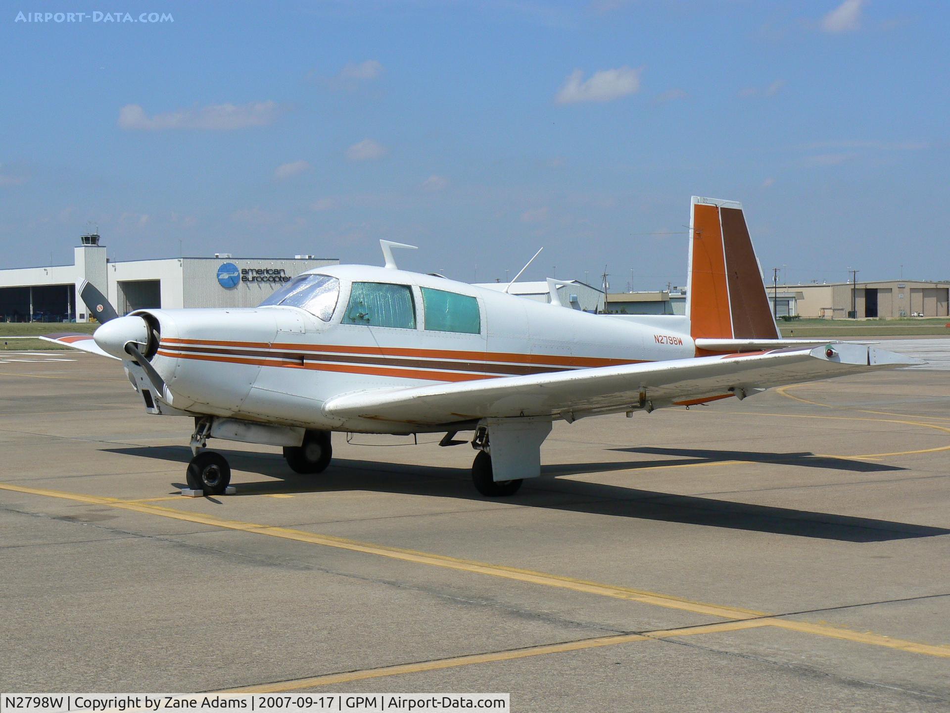 N2798W, 1966 Mooney M20C Ranger C/N 3367, on the ramp at Grand Prairie
