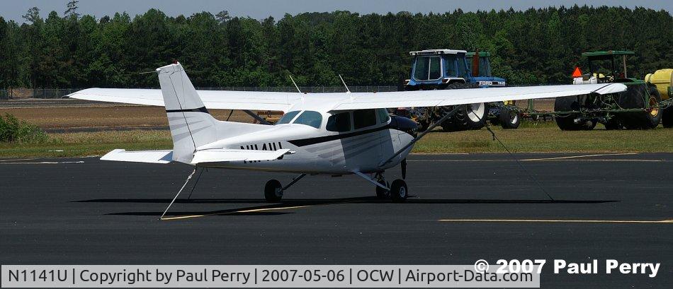N1141U, 1976 Cessna 172M C/N 17266870, Just hanging out in Washington