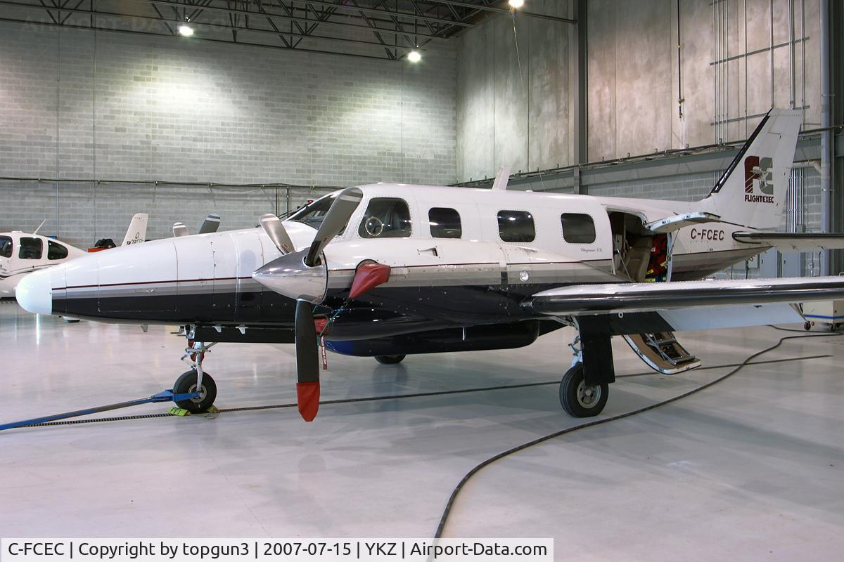 C-FCEC, 1981 Piper PA-31T2 Cheyenne IIXL C/N 31T-8166030, Flight Exec hangar.