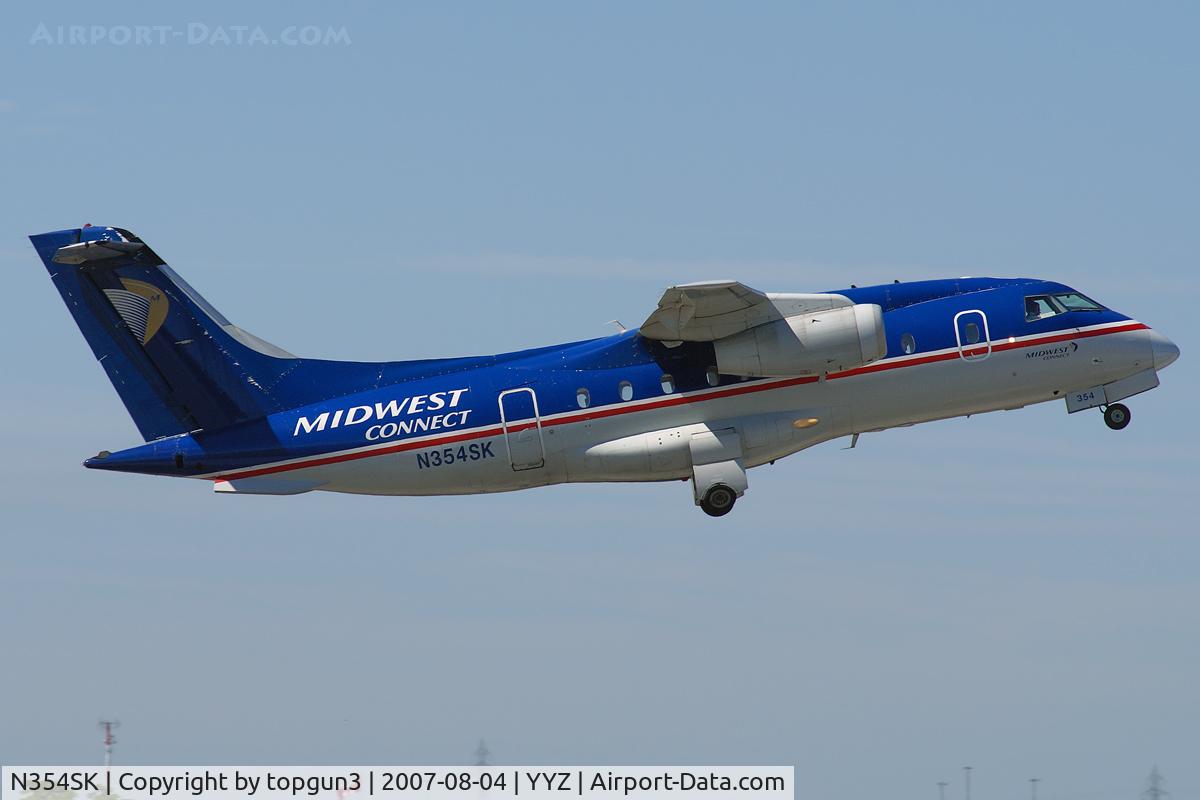 N354SK, 1999 Fairchild Dornier 328-300 328JET C/N 3126, Departing RWY33L.