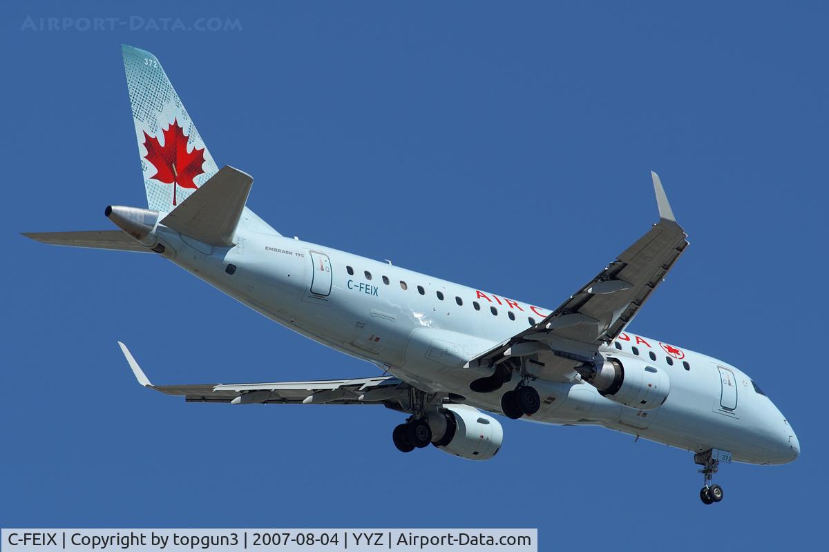 C-FEIX, 2005 Embraer 175SU (ERJ-170-200SU) C/N 17000085, Short final for RWY06R.