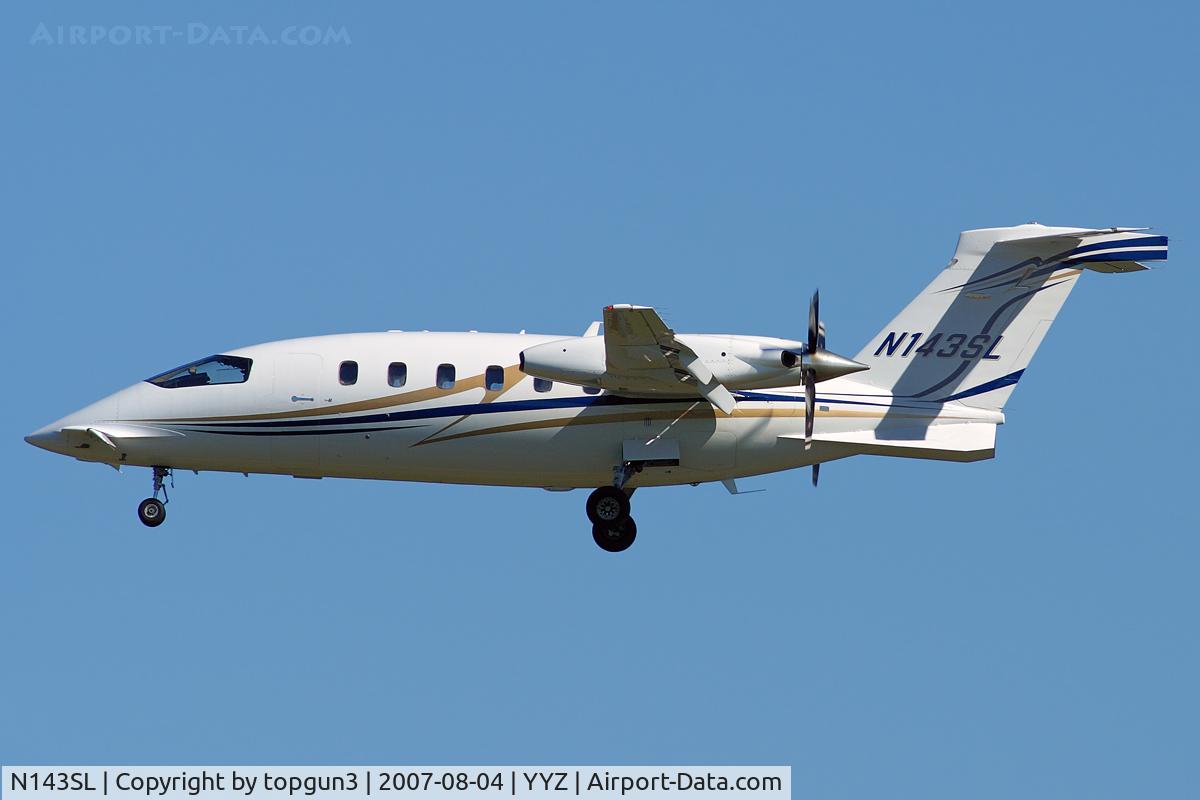 N143SL, 2005 Piaggio P-180 Avanti II C/N 1109, Final for RWY05.