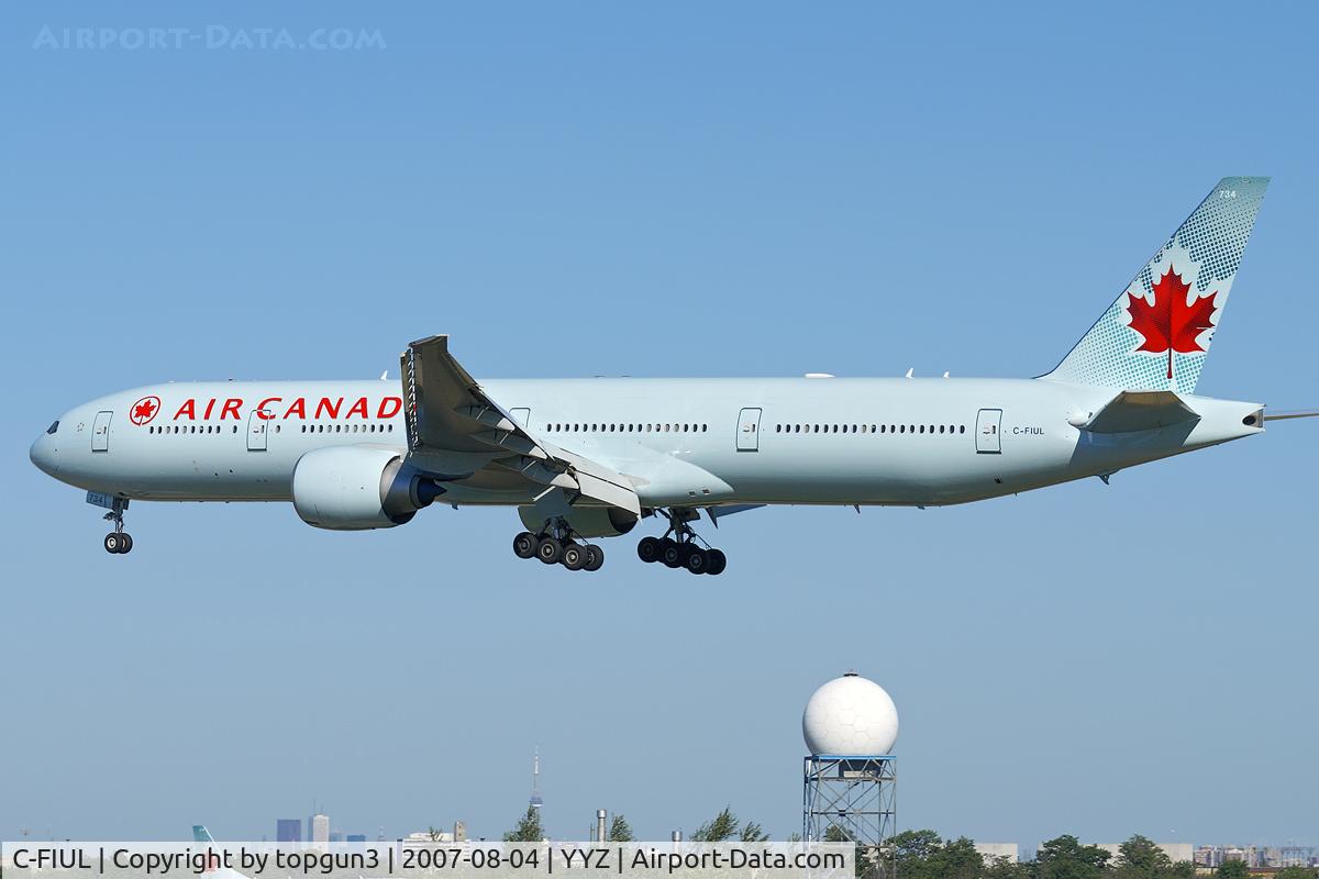 C-FIUL, 2007 Boeing 777-333/ER C/N 35255, Short final for RWY05.