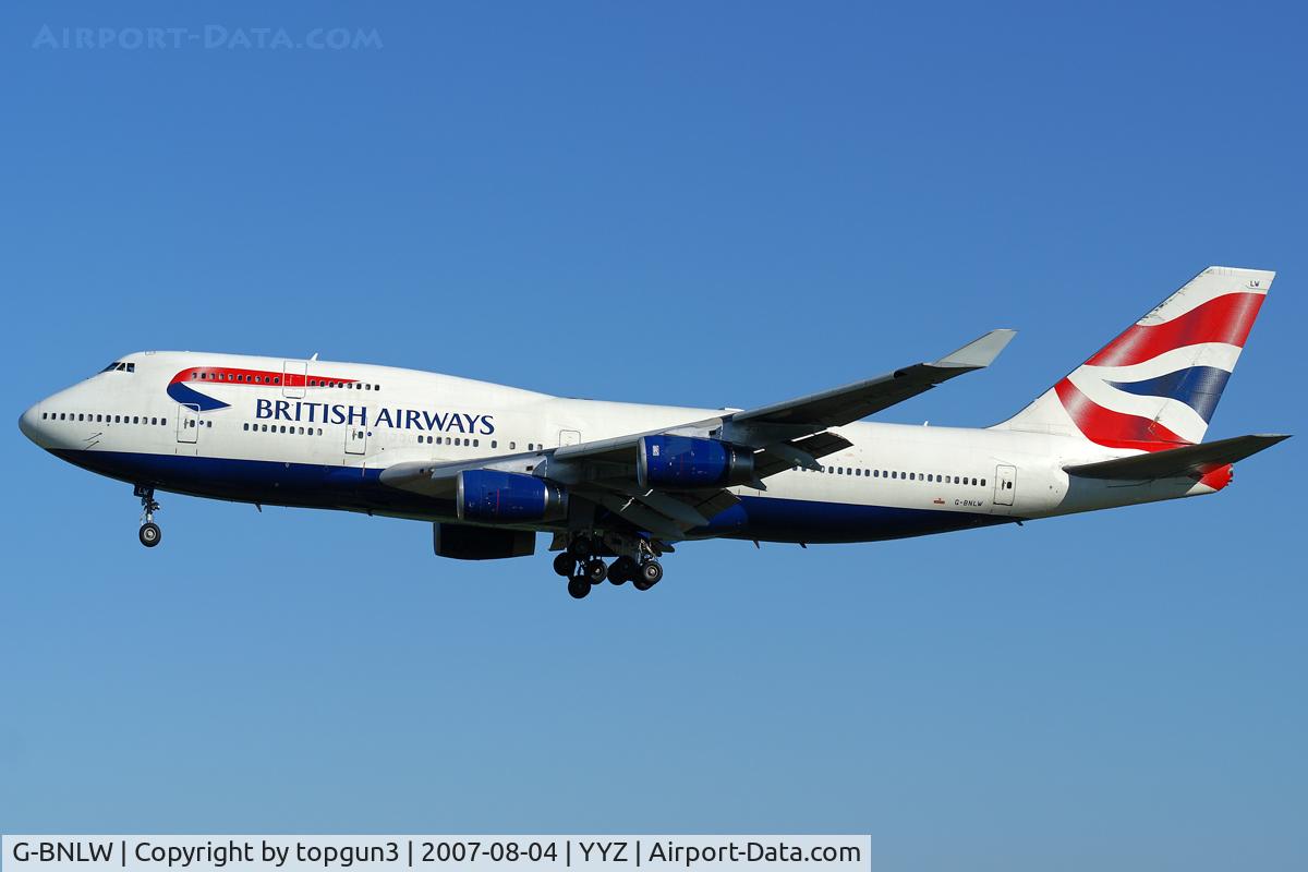 G-BNLW, 1992 Boeing 747-436 C/N 25432, Short final for RWY05.