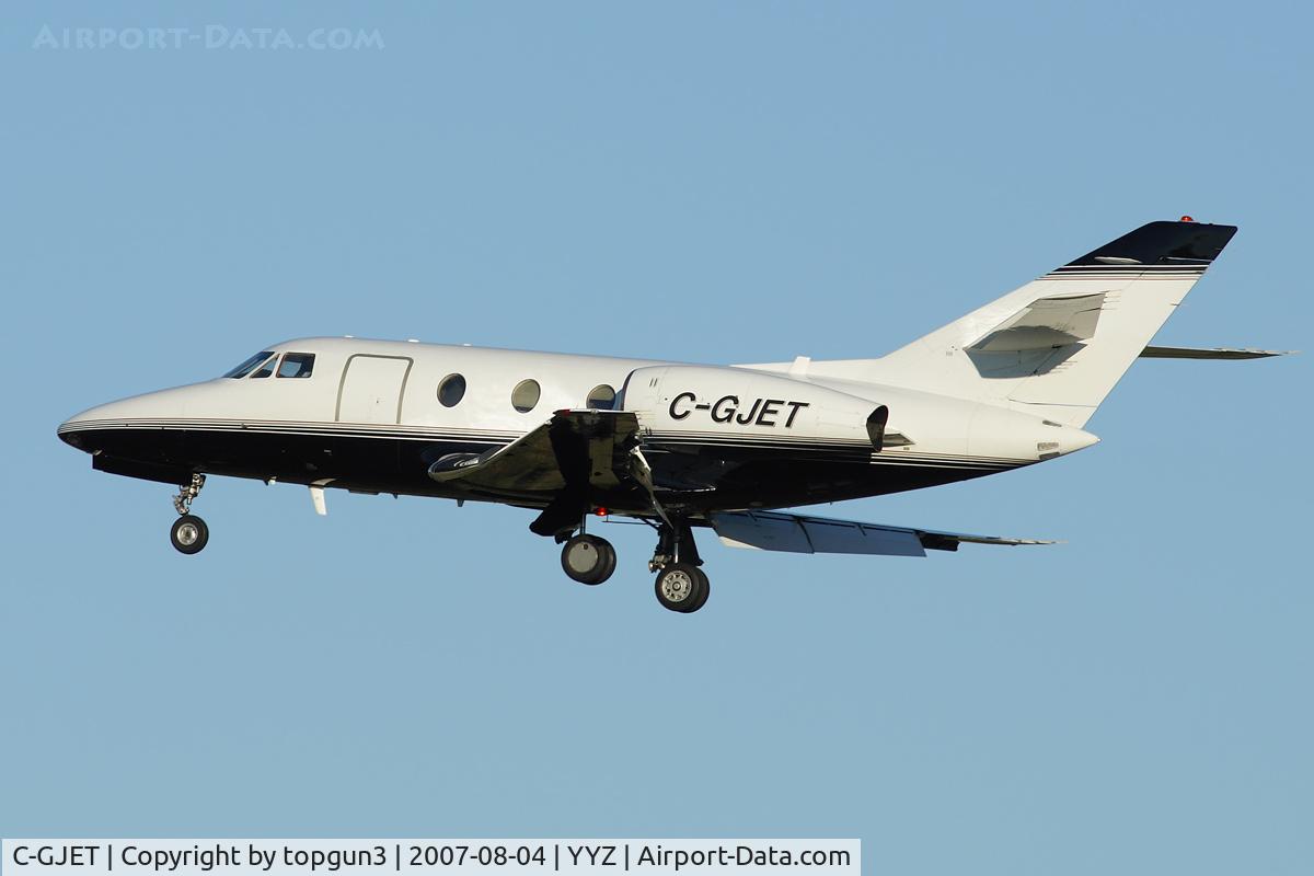 C-GJET, 1974 Dassault Falcon 10 C/N 25, Short final for RWY05.