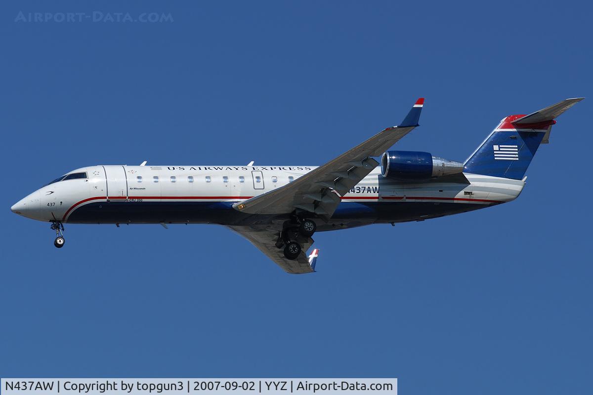 N437AW, 2003 Bombardier CRJ-200LR (CL-600-2B19) C/N 7744, Short final for RWY24L.