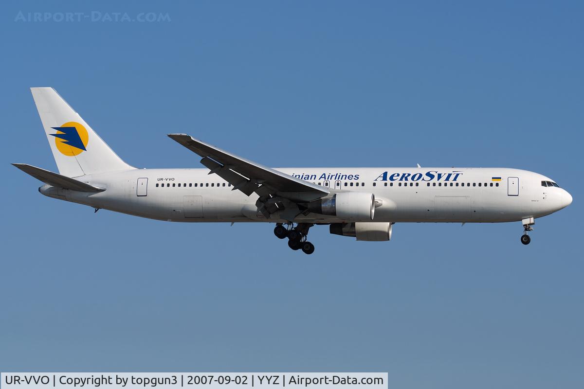 UR-VVO, 1989 Boeing 767-383/ER C/N 24475, Short final for RWY23.