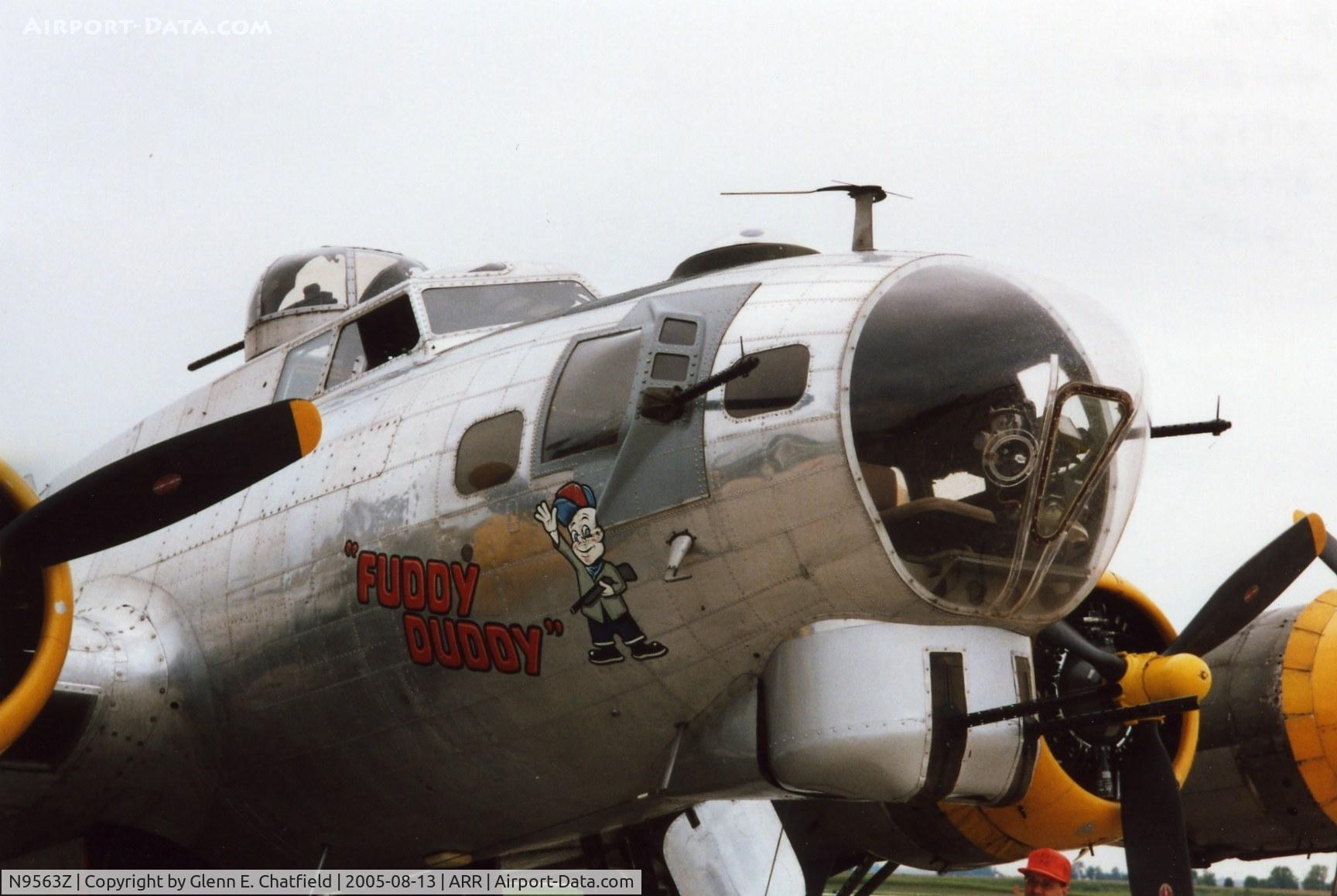 N9563Z, 1944 Boeing B-17G Flying Fortress C/N 32204, Nose art