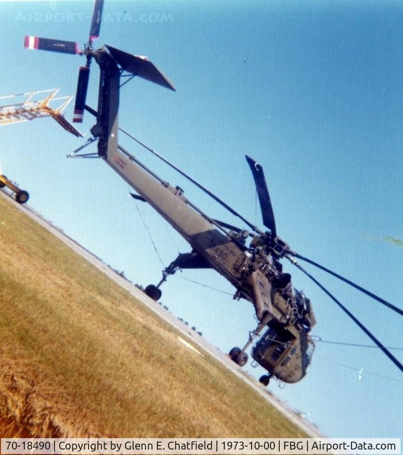 70-18490, 1970 Sikorsky CH-54B Tarhe C/N 64-098, When active as CH-54B 70-18490.  Is now in Italy as I-SEAD