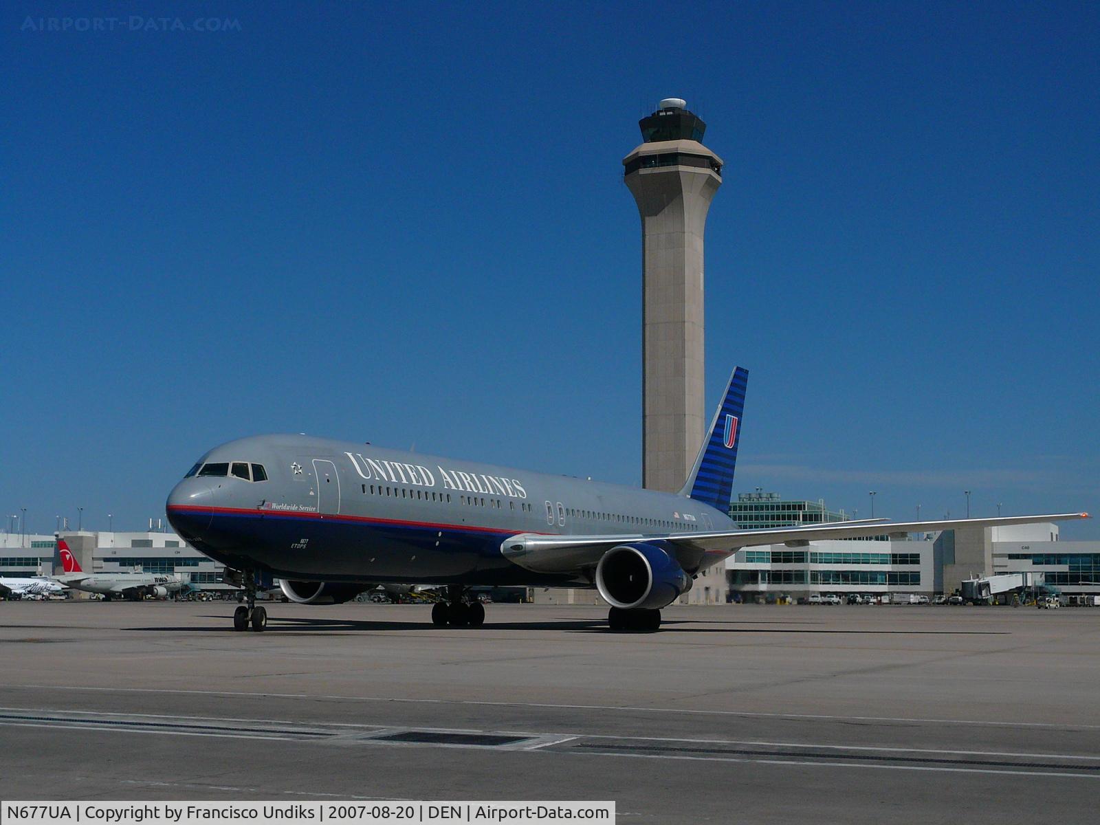 N677UA, 2001 Boeing 767-322 C/N 30029, United Airlines 767-300.