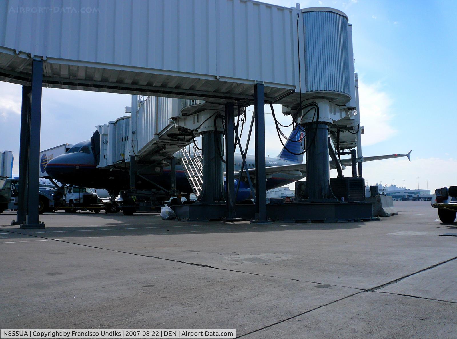 N855UA, 2002 Airbus A319-131 C/N 1737, United Airlines A319. somewhere in there, B20.