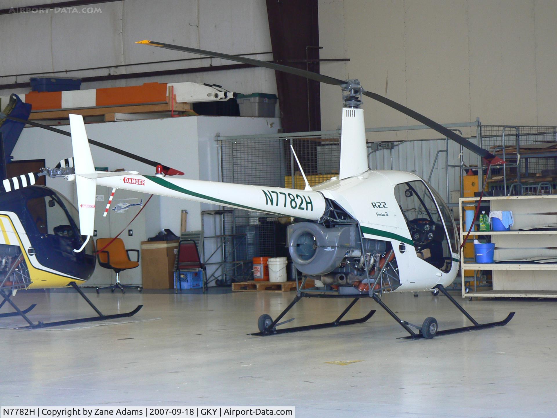 N7782H, 2005 Robinson R22 BETA C/N 3962, In hanger at Arlington, TX