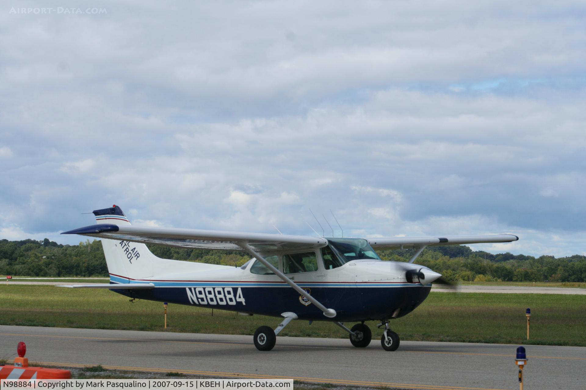 N98884, 1985 Cessna 172P C/N 17276371, Cessna 172