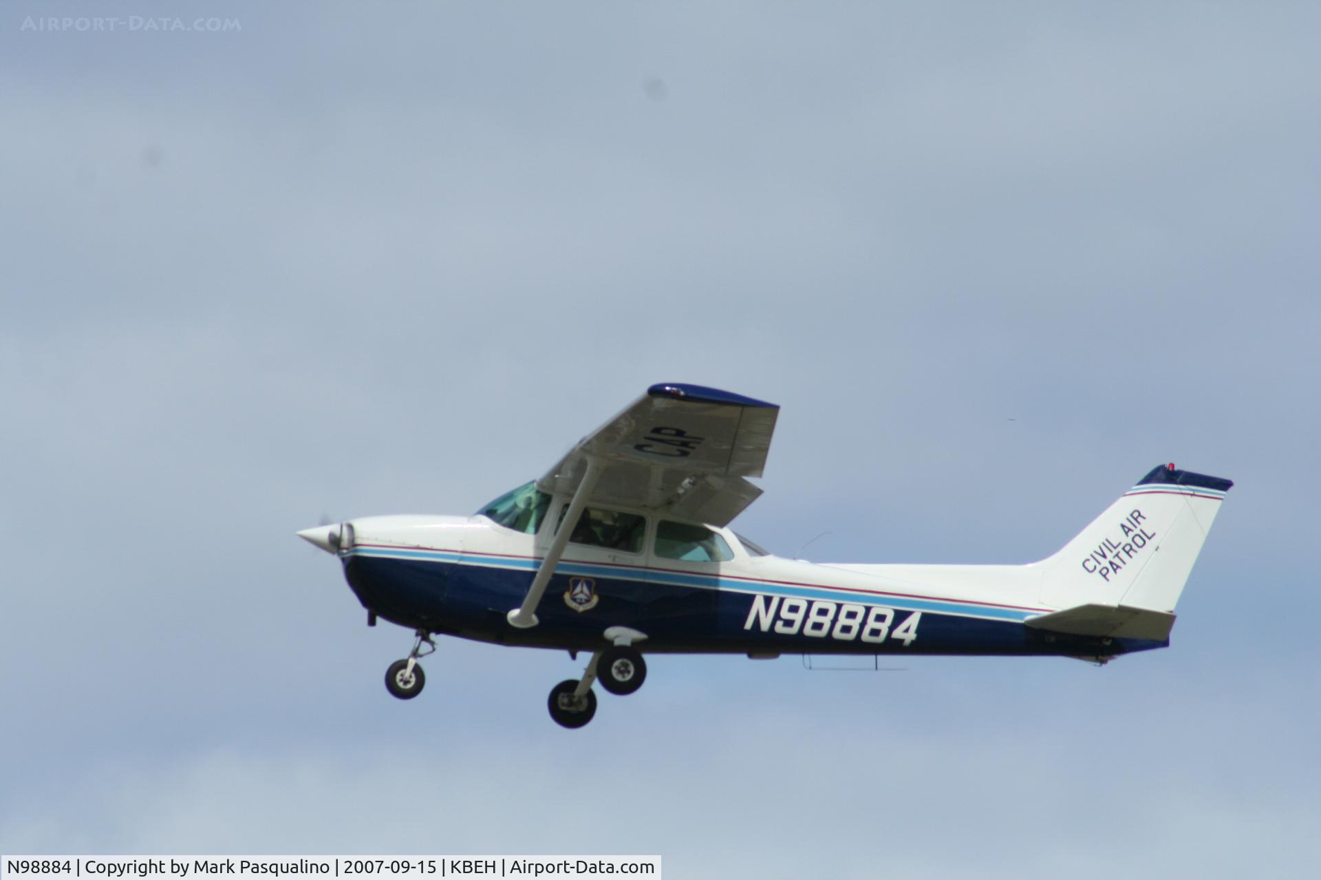 N98884, 1985 Cessna 172P C/N 17276371, Cessna 172