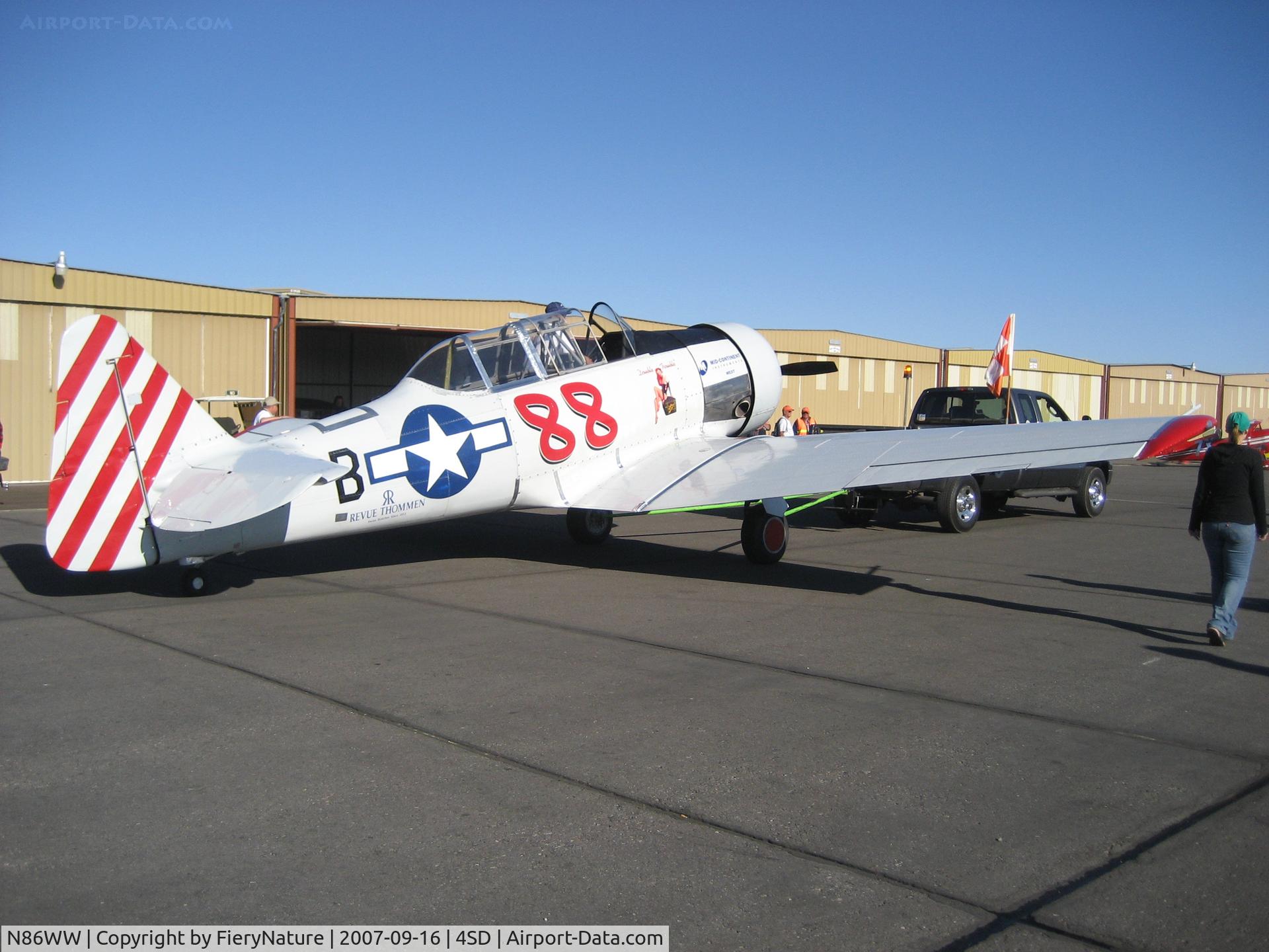 N86WW, 1956 North American SNJ-4 Texan C/N 88-12291, Getting towed out for the Silver Medal race at Reno National Championship Air Races