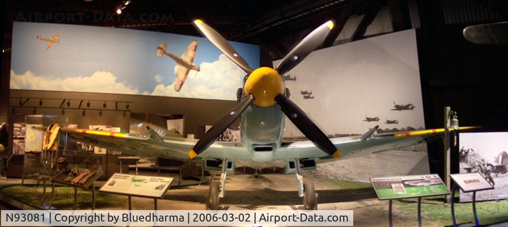 N93081, 1943 Supermarine 361 Spitfire LF.IXc C/N CBAF.IX.1886, VICKERS-SUPERMARINE SPITFIRE LF MK IX c    MK923
