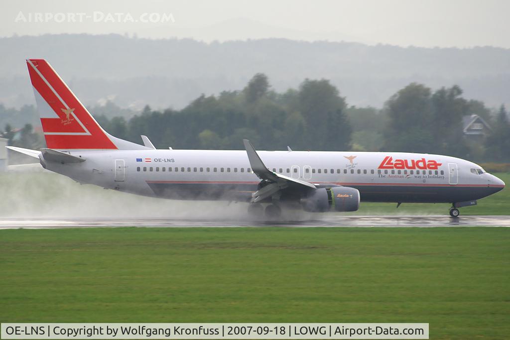OE-LNS, 2005 Boeing 737-8Z9 C/N 34262, maximum reverse on wet runway!
