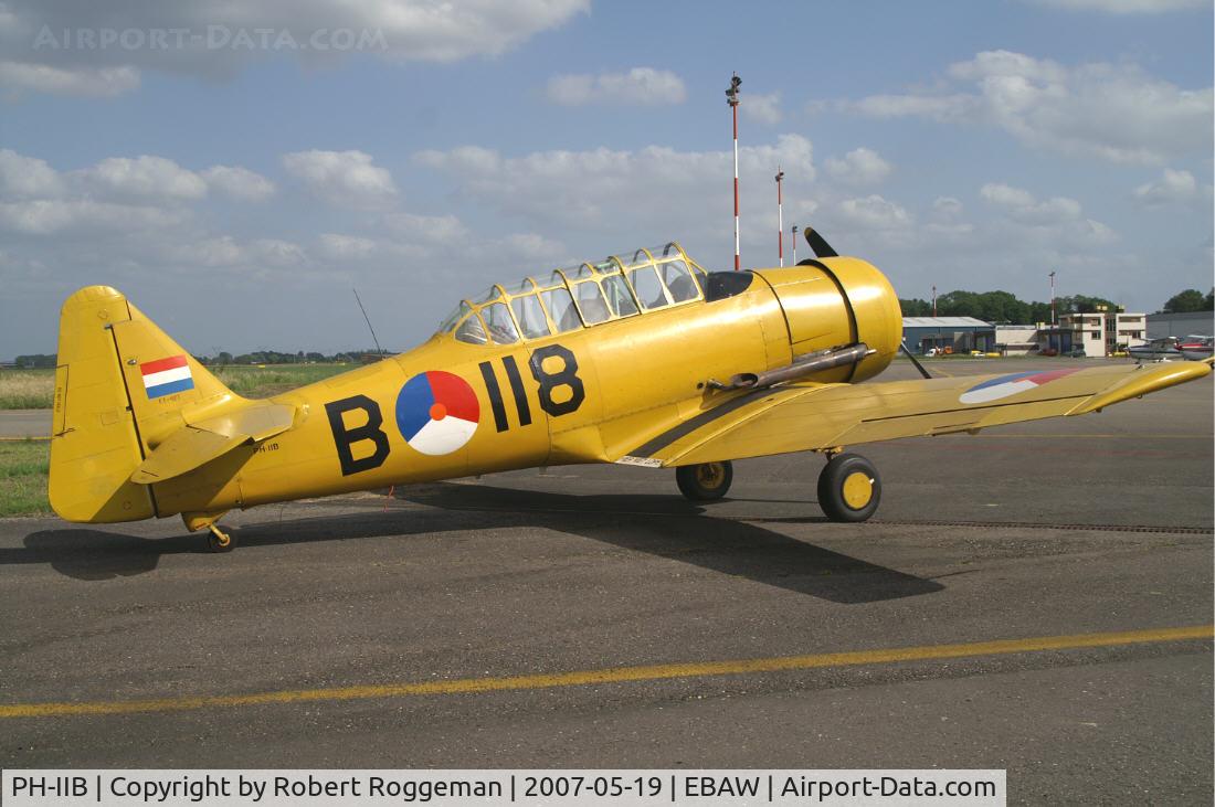 PH-IIB, 1943 Noorduyn AT-16 Harvard IIB C/N 14A-1467, Ex B-118 K.Lu.17 th Antwerp Stampe Fly in.