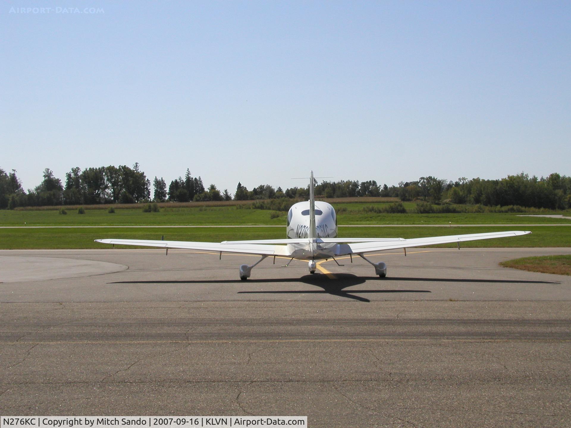 N276KC, 2006 Cirrus SR20 C/N 1602, Starting up on the ramp at Airlake.
