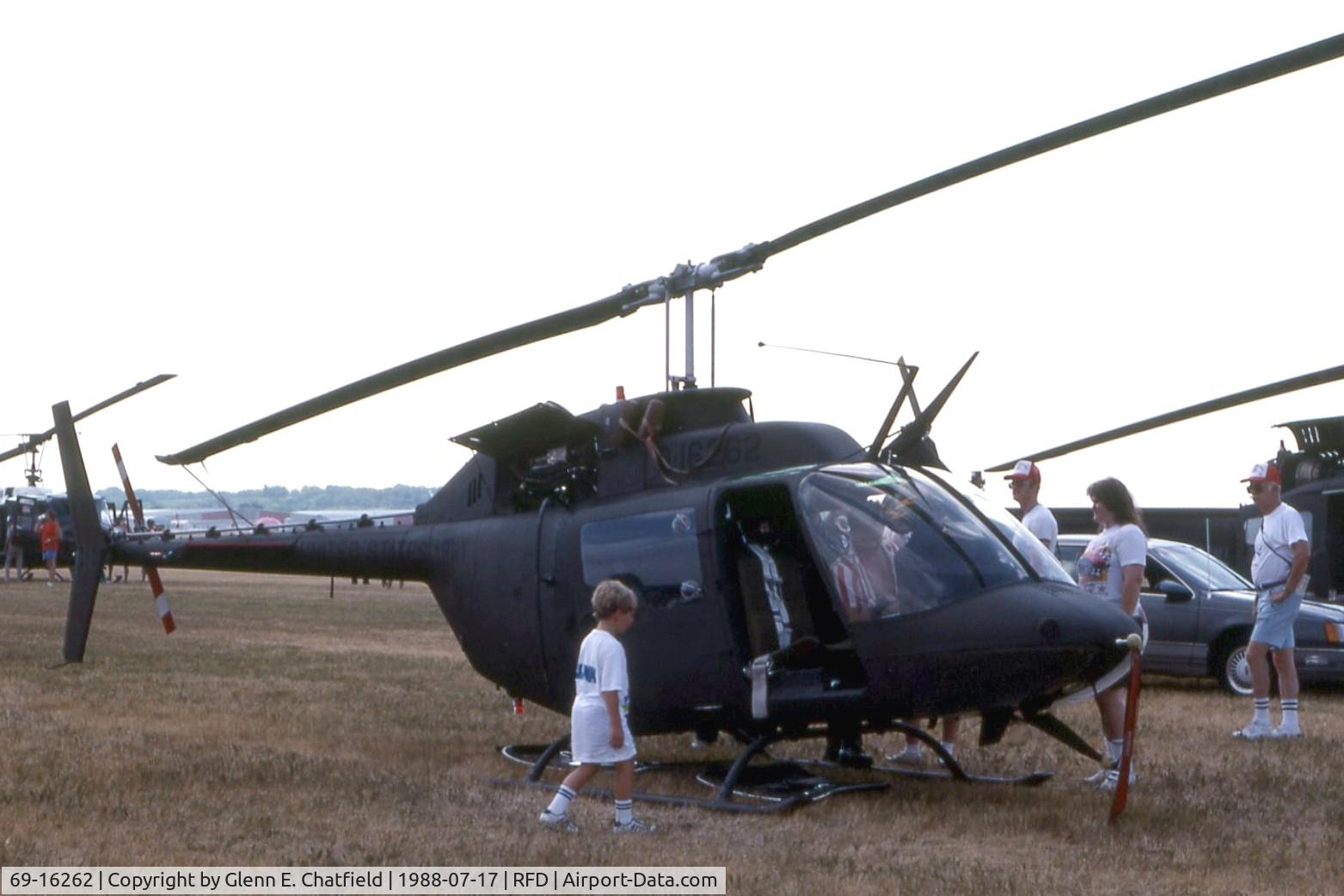 69-16262, 1969 Bell OH-58A Kiowa C/N 40483, OH-58A at the air show